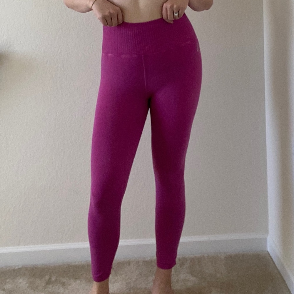 FP movement Fuchsia leggings - size M/L - like new - Picture 2 of 7